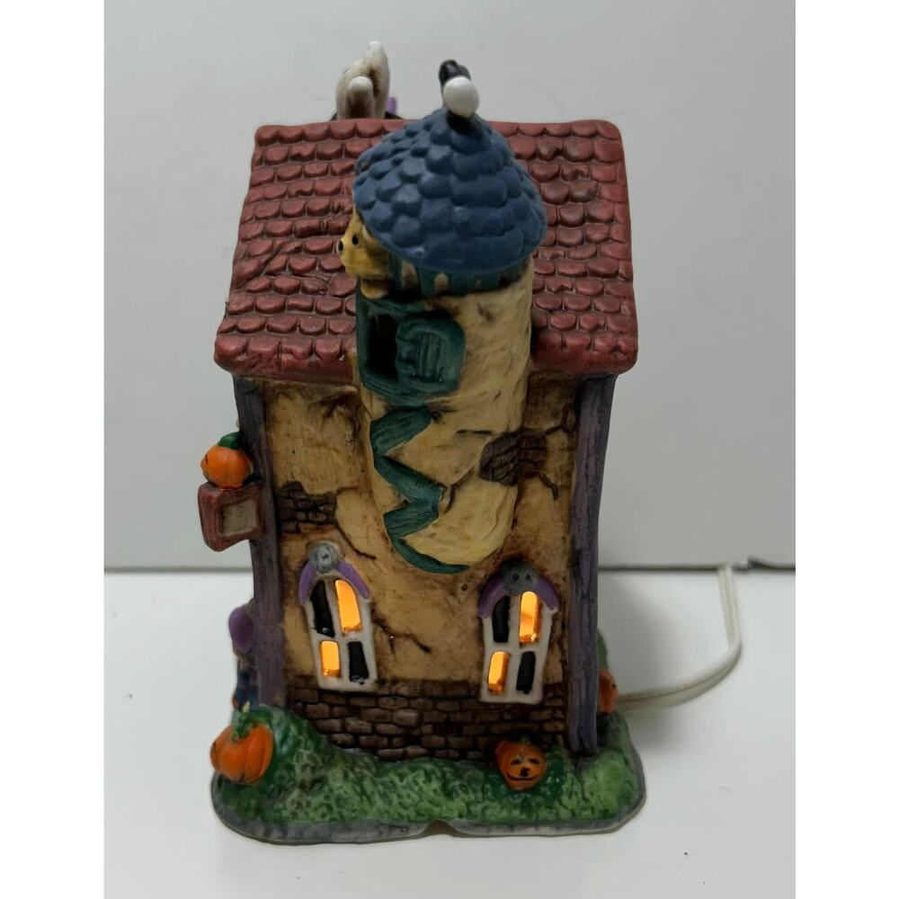 SPOOKY HOLLOW Toy Shop Lighted Porcelain Halloween Village Vintage Cord Box - Picture 3 of 6